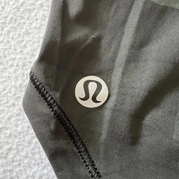 NWT Lululemon Women Incognito Camo Multi Gator Green Print Sculpt Tank Top 4 - Picture 6 of 7